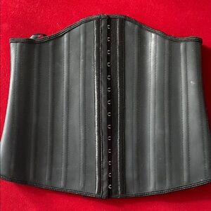 NWT Black Shapewear Corset LATEX 100%